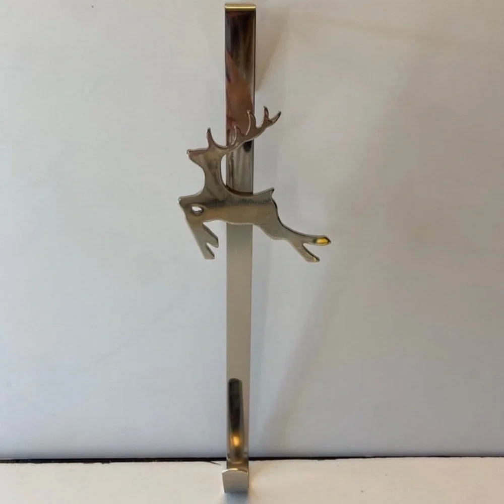 SILVER REINDEER WREATH HANGER